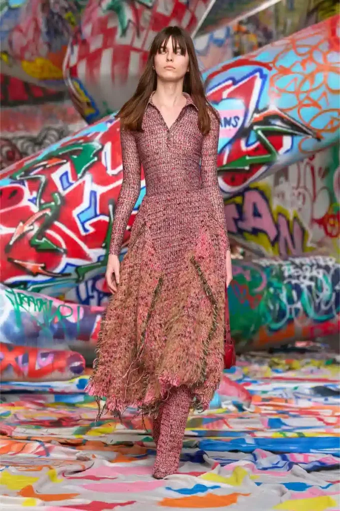 o-riella Brushed bouclé skirt with frayed hem o-riella Brushed bouclé skirt with frayed hem